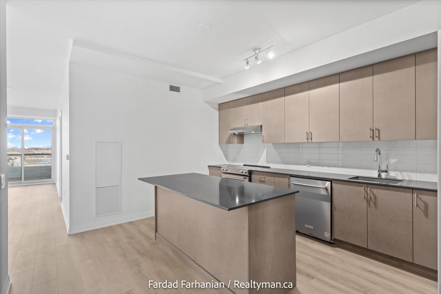 8960 Jane Street #523, Vaughan (Concord), Ontario, L4K 0N9, photo 3