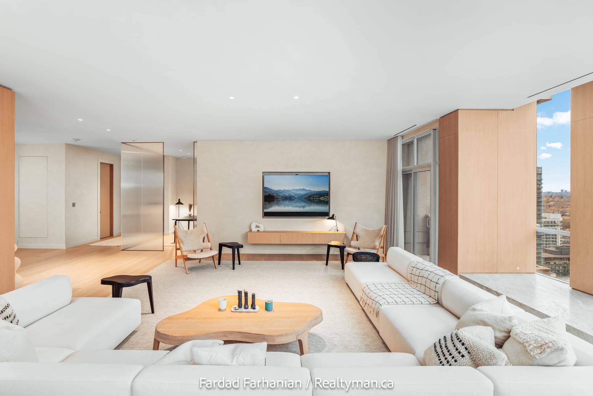 10 Bellair Street, Unit 2402, Toronto (Yorkville), Ontario, M5R 3T8