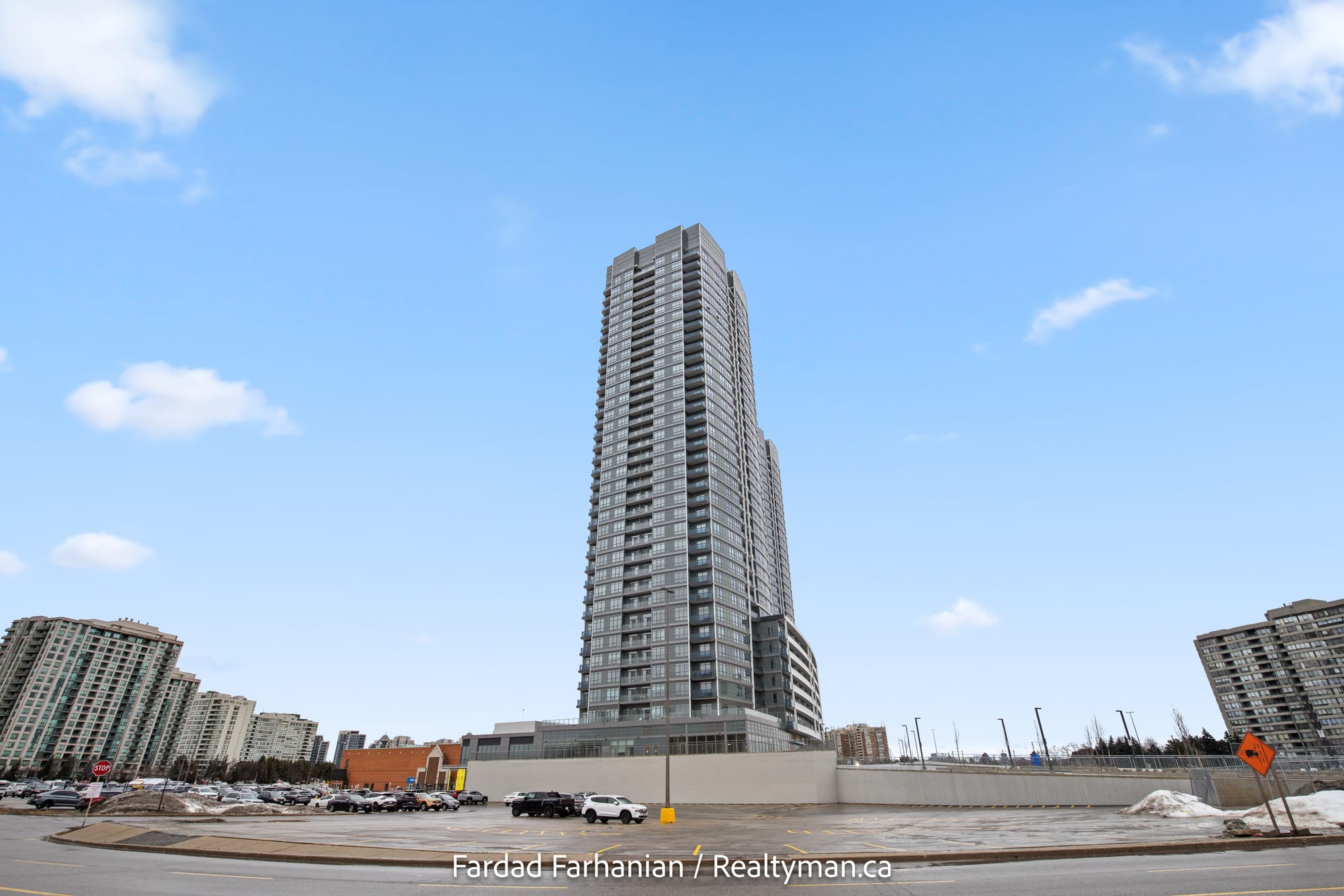 30 UPPER MALL WAY, Unit #3002, Vaughan (Brownridge), Ontario, ON L4J 0L7, Leased property listing represented by Fardad Farhanian, RealtyMan