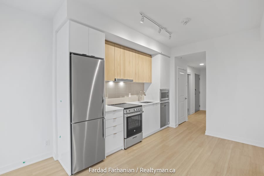 30 Upper Mall Way #3002, Vaughan (Brownridge), Ontario, L4J 0L7, photo 2