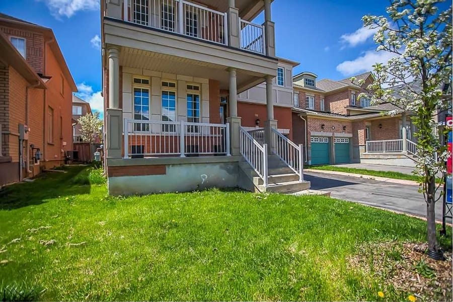 10 Piedmont Dr, Vaughan (Patterson), Ontario, L4J 8X8, photo 2