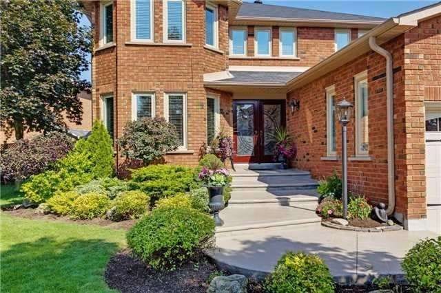 19 Phelps Dr, Brampton (Northwood Park), Ontario, L6X 3V8, photo 2