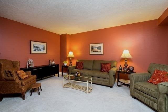 25 Peevers Cres, Newmarket (Glenway Estates), Ontario, L3Y 7T5, photo 3
