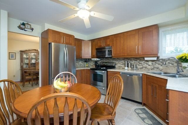 25 Peevers Cres, Newmarket (Glenway Estates), Ontario, L3Y 7T5, photo 5