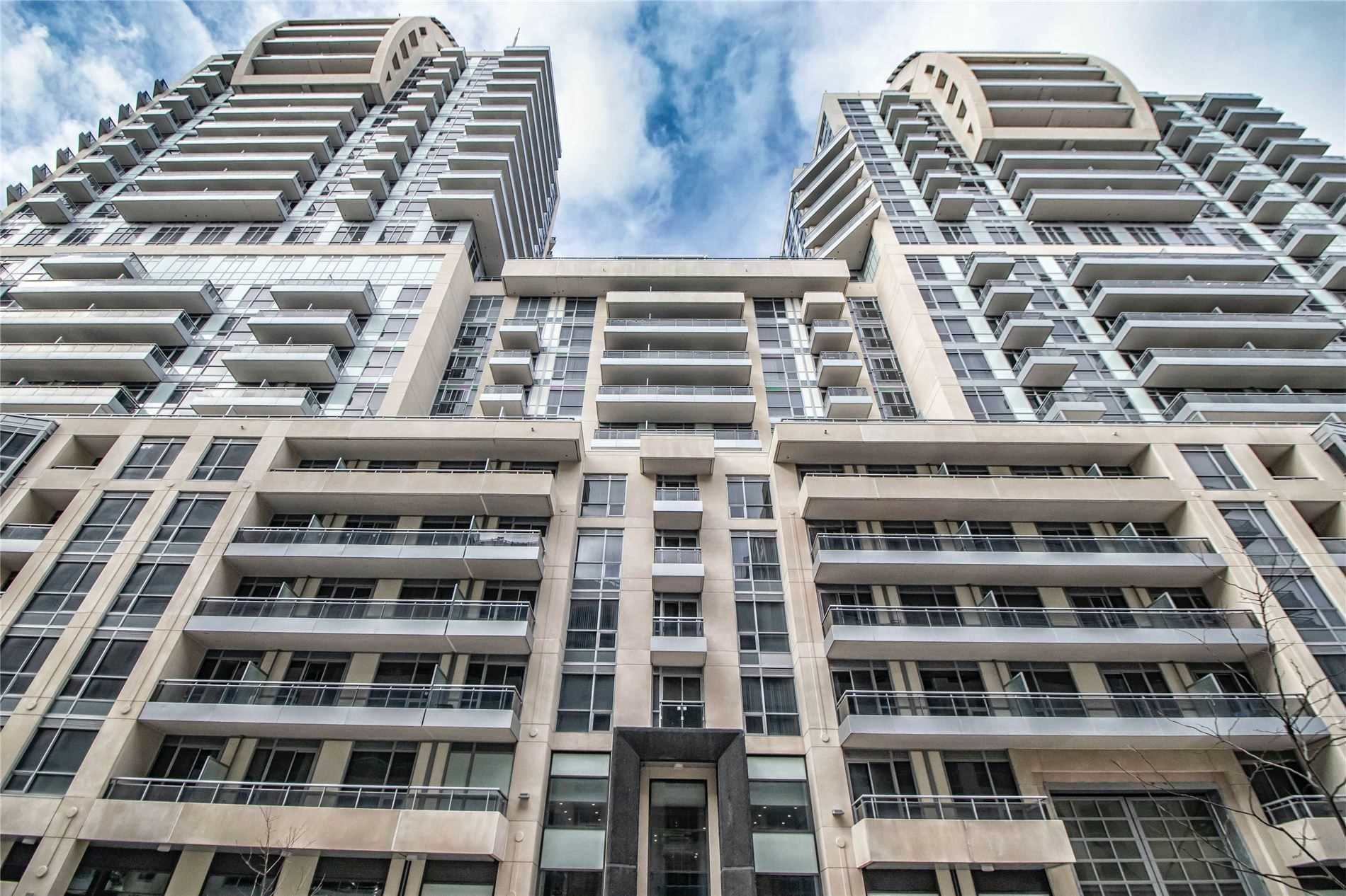 9201 Yonge St #2208, Richmond Hill (Langstaff), Ontario L4C 6Z2, Sold property listing represented by Fardad Farhanian, RealtyMan